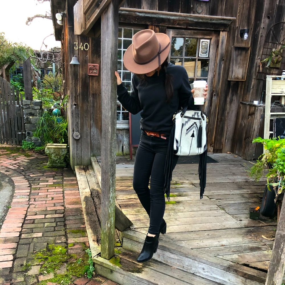 Meet Your Posher: Maya